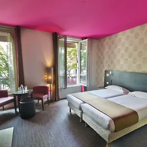 Aéro 3*, Paris France
